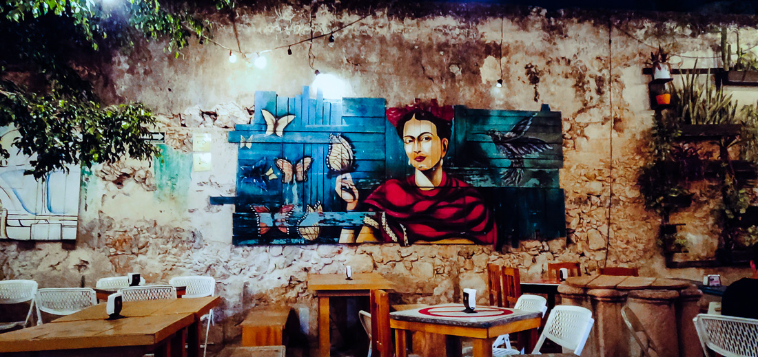 peinture Frida dans le bar piripipau