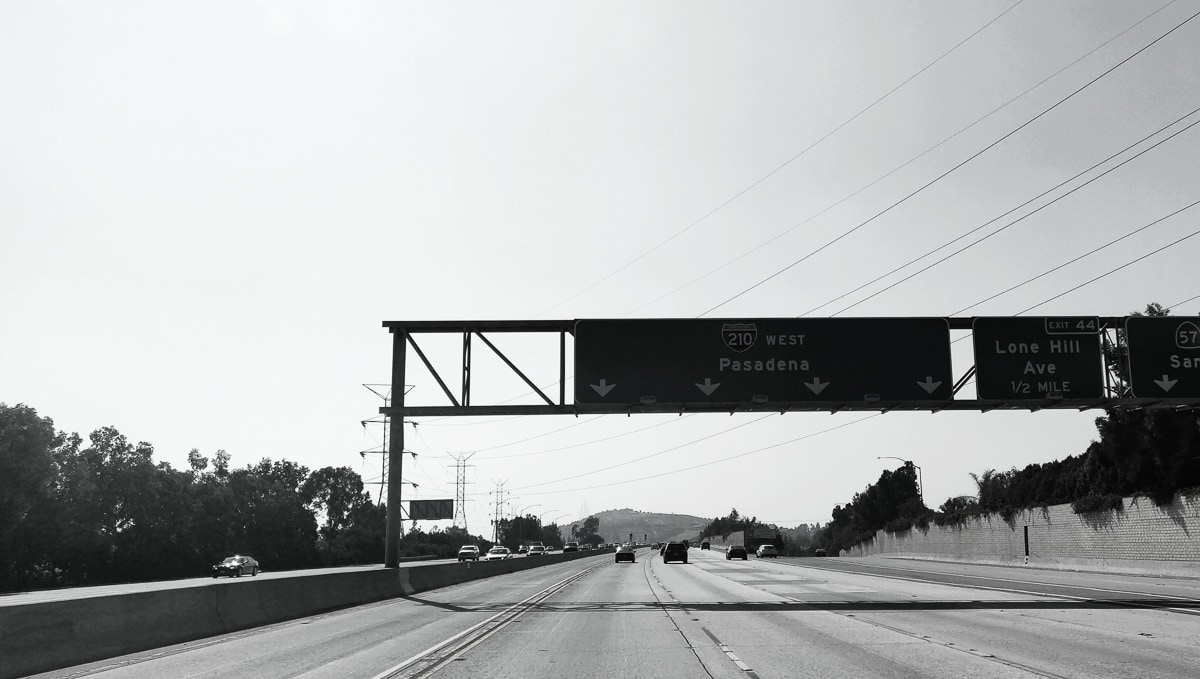 autoroute sur la route de Los Angeles