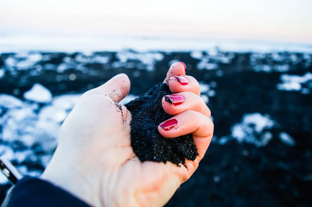 sable noir de Diamond beach en islande