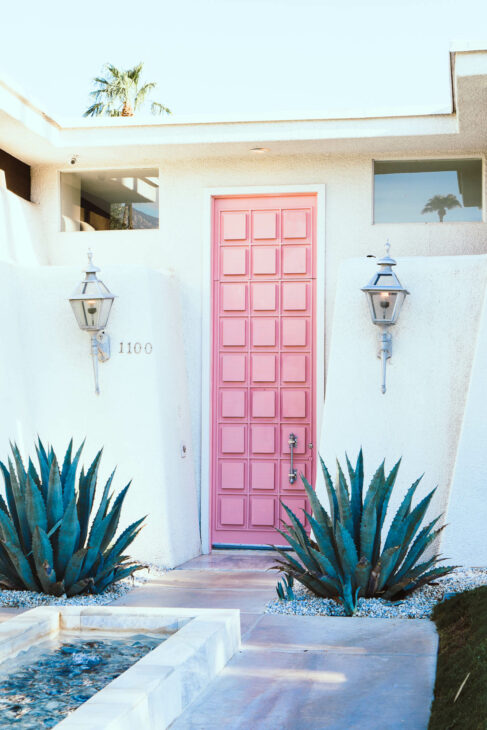 porte rose à Palm Springs