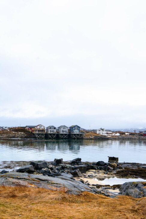 maisons colorées à Sommarøy