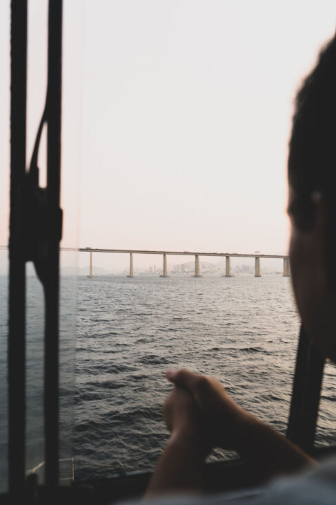 passage sous le pont de niteroi