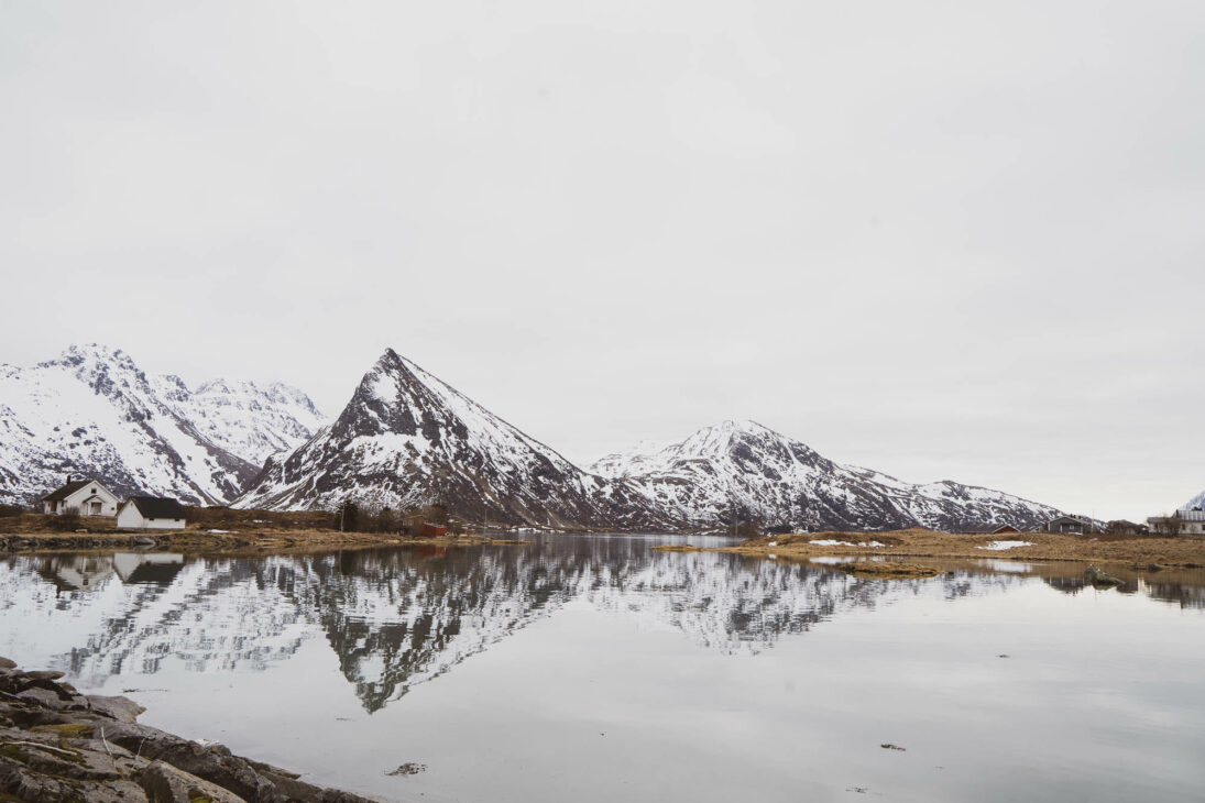 montagne pointue dans les lofoten