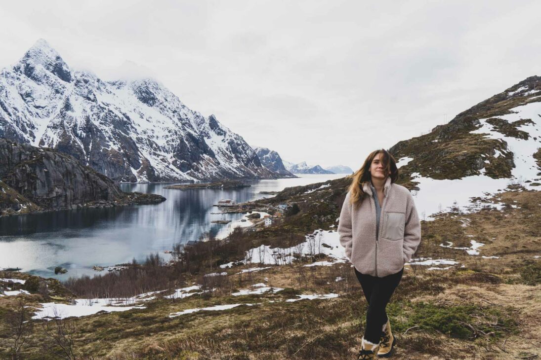 camille devant le fjord