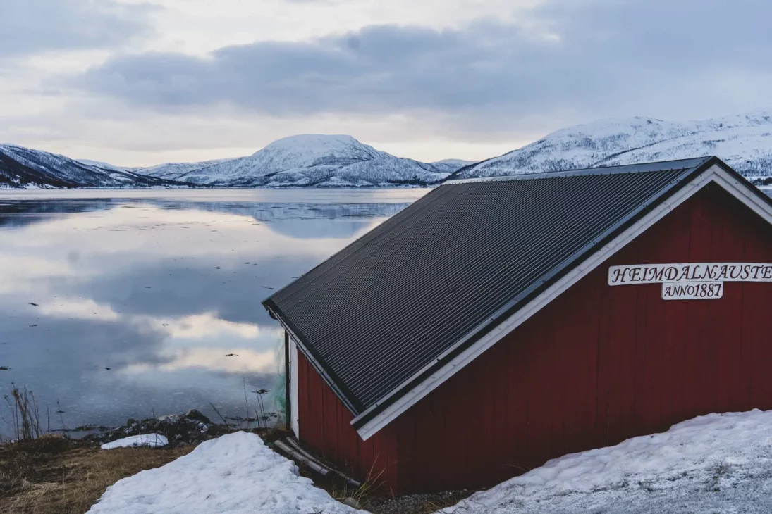 rorbu rouge à senja