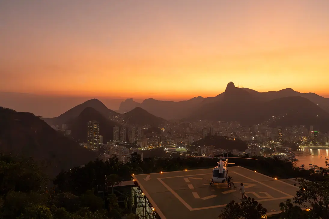 coucher de soleil depuis le pain de sucre à Rio